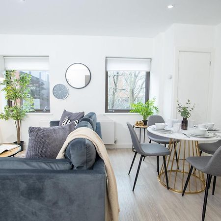 Pembroke House Apartments Exeter For Families Business Relocation Free Parking Bagian luar foto
