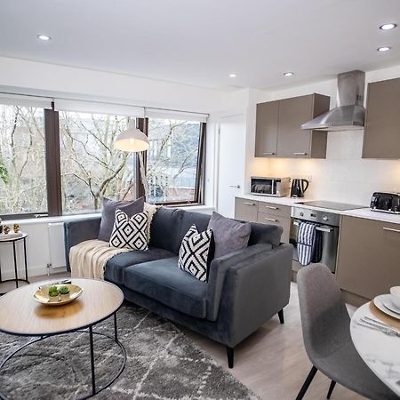 Pembroke House Apartments Exeter For Families Business Relocation Free Parking Bagian luar foto