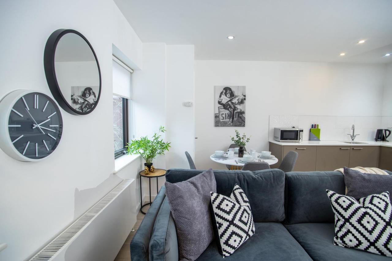 Pembroke House Apartments Exeter For Families Business Relocation Free Parking Bagian luar foto