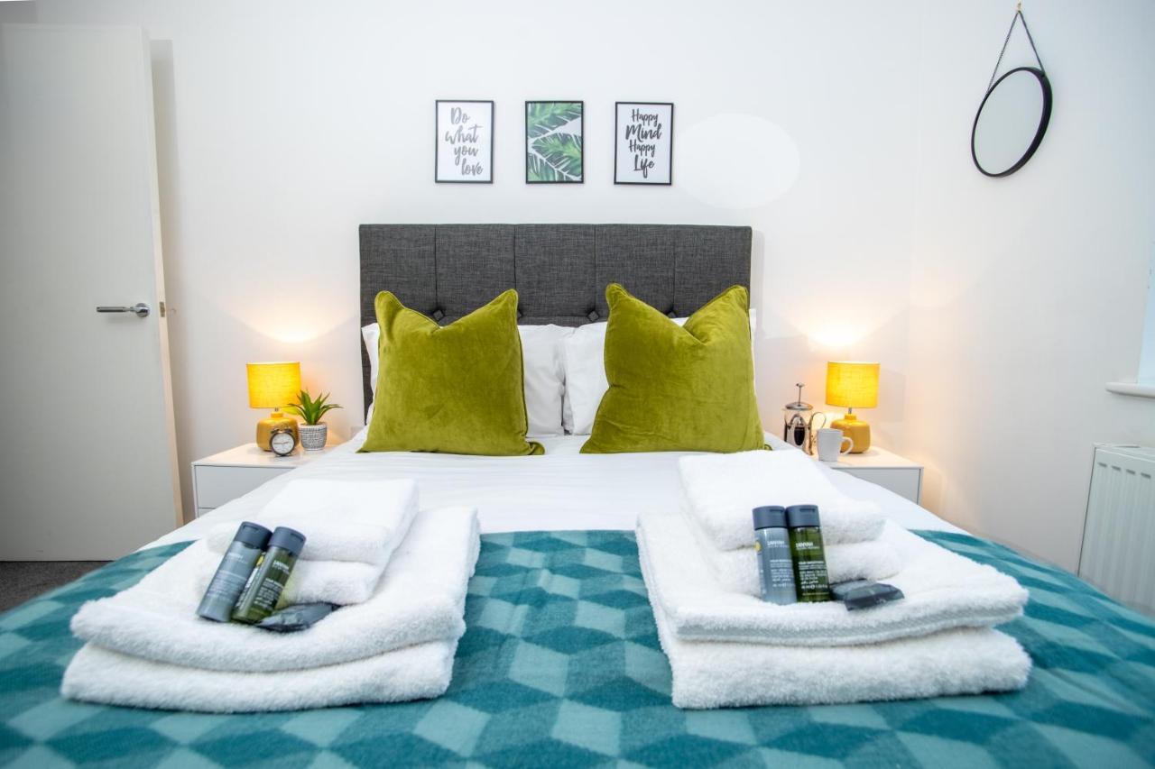 Pembroke House Apartments Exeter For Families Business Relocation Free Parking Bagian luar foto