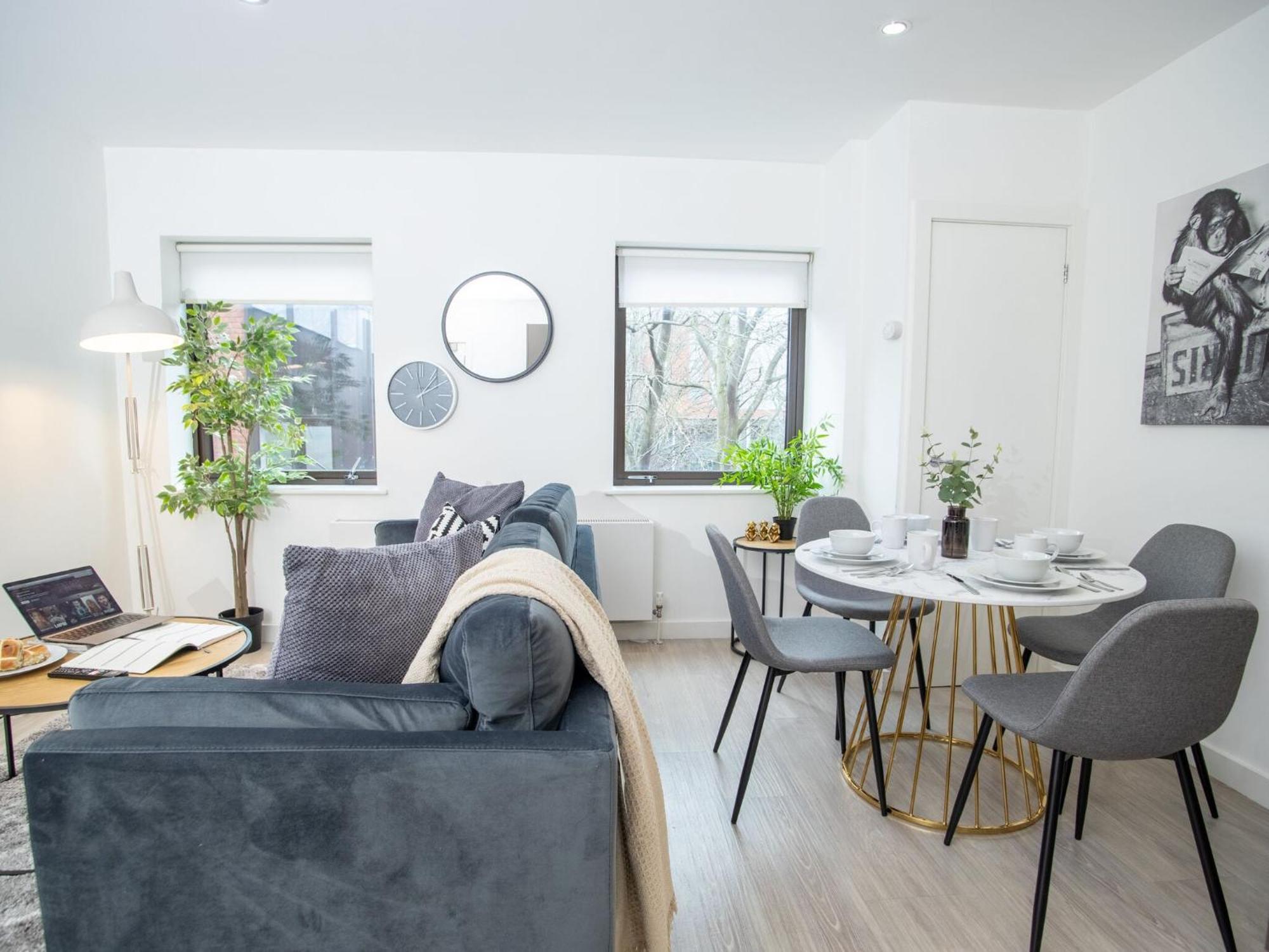 Pembroke House Apartments Exeter For Families Business Relocation Free Parking Bagian luar foto