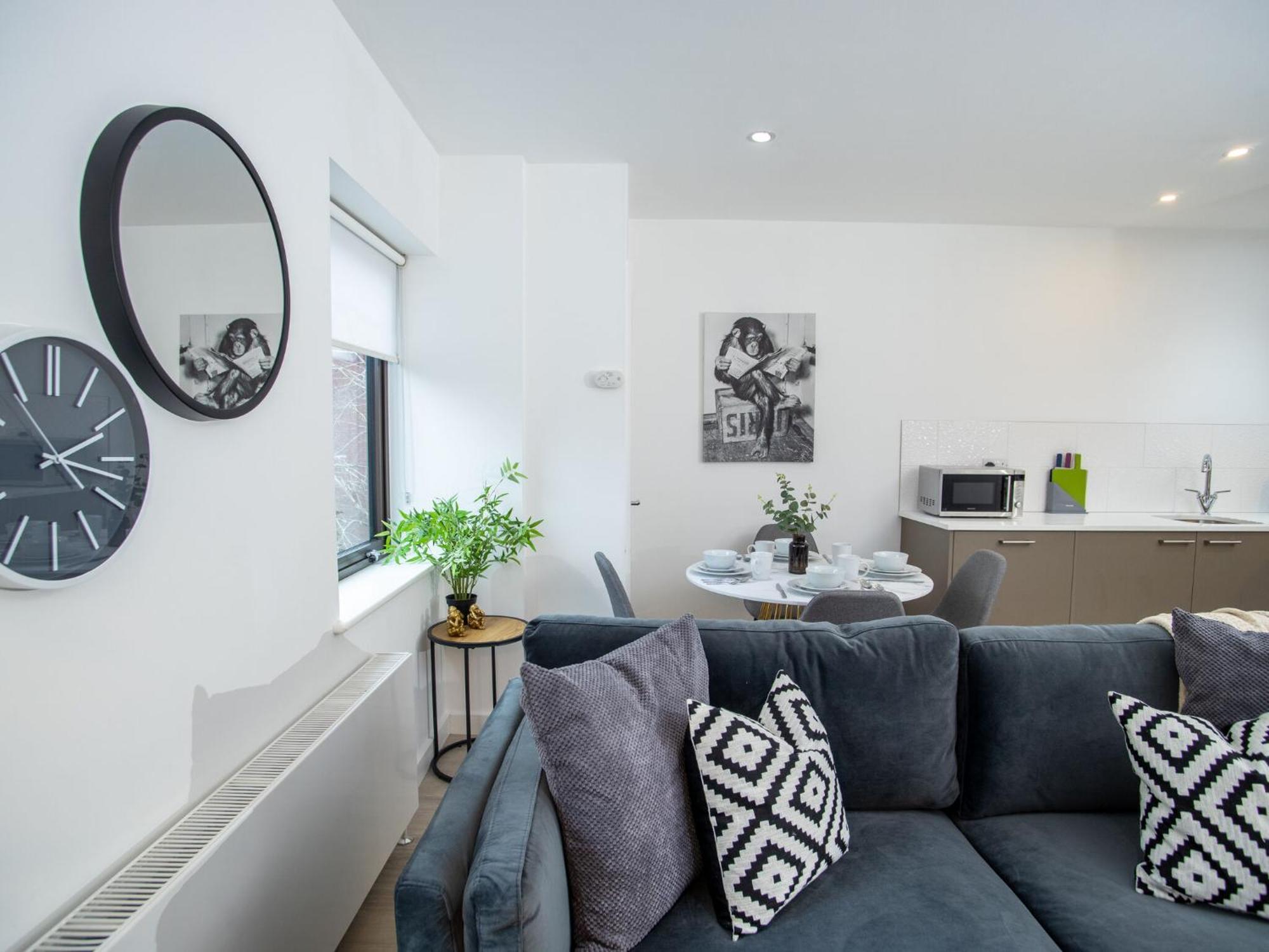 Pembroke House Apartments Exeter For Families Business Relocation Free Parking Bagian luar foto