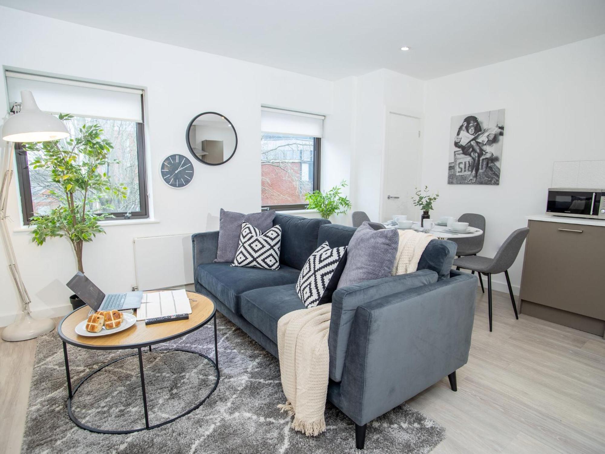 Pembroke House Apartments Exeter For Families Business Relocation Free Parking Bagian luar foto